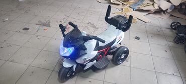 Другой детский транспорт: Детский мотоцикл без зарядки все рабочие at lalafo.kg Другой детский транспорт: Детский мотоцикл без зарядки все рабочие