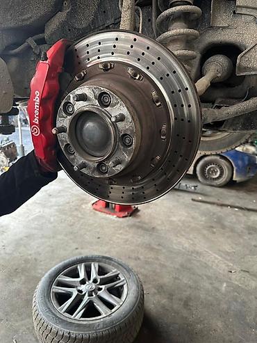 Суппорты: Комплект суппортов Lexus 2014 г., Б/у, Оригинал — 11