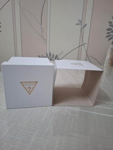 Digər aksesuarlar: BOSS loqosu olan ağ rəngli alış-veriş çantası, MICHAEL KORS loqosu -da lalafo.az — 5 Digər aksesuarlar: BOSS loqosu olan ağ rəngli alış-veriş çantası, MICHAEL KORS loqosu — 5