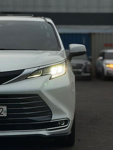 toyota senna: Toyota Sienna: 2021 г., 2.5 л, Автомат, Гибрид, Минивэн — 5