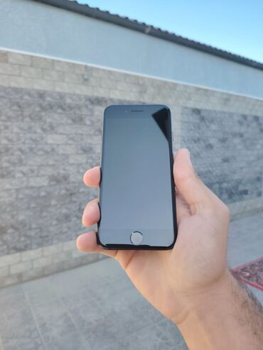 iphone telefon qiymetleri: IPhone 7, 32 ГБ, Черный, Отпечаток пальца