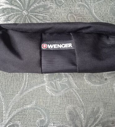 бежевая сумка: Продаю швейцарский несессер Wenger. Очень удобный, почти новый