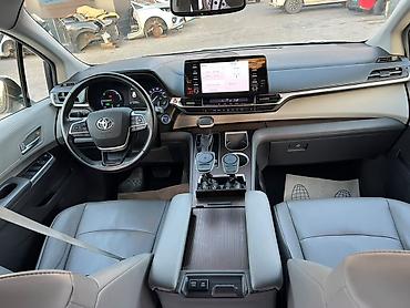 Toyota: Toyota Sienna: 2021 г., 2.5 л, Автомат, Гибрид, Минивэн — 7