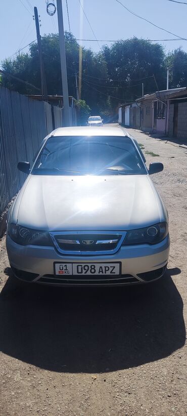 нексия 2004: Daewoo Nexia: 2008 г., 1.6 л, Механика, Бензин, Седан