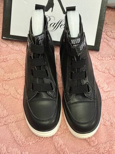 Botinka və botilyonlar: Ölçü: 41, Yeni — 8