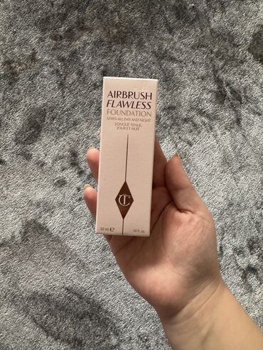 химия для волос: Тональная основа Charlotte Tilbury Airbrush, 5.5 neutral Не подошел