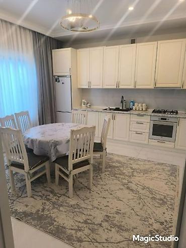 Продажа коттеджей и домов: ✨ Уютный Дом 📍 Локация: г. Бишкек, ж/м Ак-Ордо1! 🏠 Площадь: 125.6 м² — 13