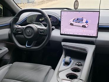 Zeekr: Zeekr 001: | 2024 г. Седан — 5