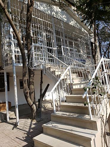 restoran is: Binəqədi rayonu, 9-cu mikrorayon, Mircəlal küçəsində 4 otaqlı ofis — 1