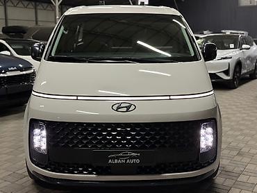 Продажа авто: Hyundai Staria: 2024 г., Автомат, Бензин — 2