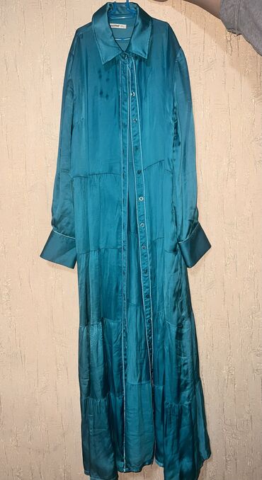голубое платье: Повседневное платье, Италия, Лето, Длинная модель, Атлас, XS (EU 34)