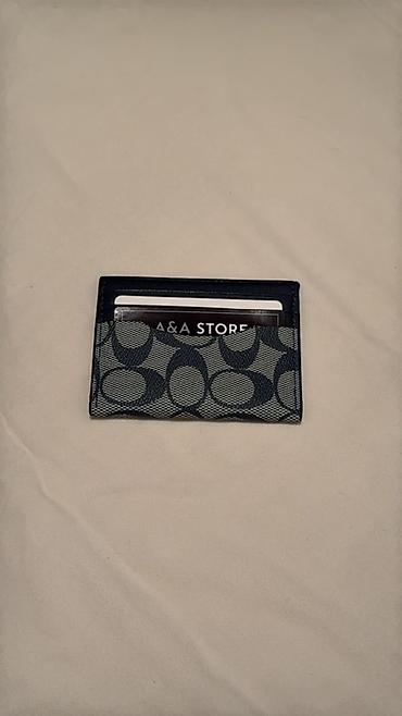 Ультратонкие кардхолдеры для банковских карт и удостоверений at lalafo.kg Ультратонкие кардхолдеры для банковских карт и удостоверений