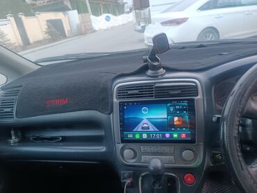 Honda: Honda Stream: 2001 г., 2 л, Автомат, Газ, Минивэн — 10