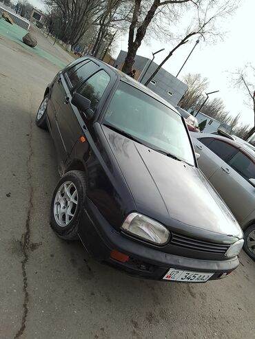 Volkswagen: Volkswagen Golf: 1992 г., 1.6 л, Механика, Бензин, Седан