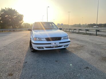 Daewoo: Daewoo Nexia: 1.5 l | 2008 il Sedan — 1