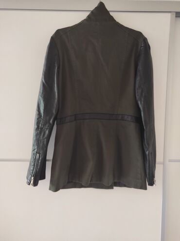 Ostale jakne, kaputi, prsluci: Jakna H&M, tamno maslinasto zelena, sa koznim rukavima. Poluobim — 2