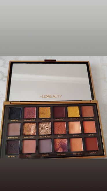 gemma корейская косметика отзывы: Тени для век, Huda Beauty, Б/у, Платная доставка