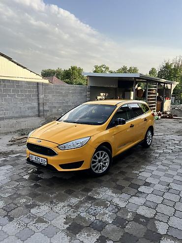 Ford Focus: 2016 г., 1.6 л, Механика, Бензин, Универсал