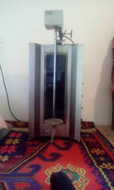 biznes avadanliq: Dönər aparatı və toster komplekt 4 ay işlənib 1 ci sahibi özüm olmuşam