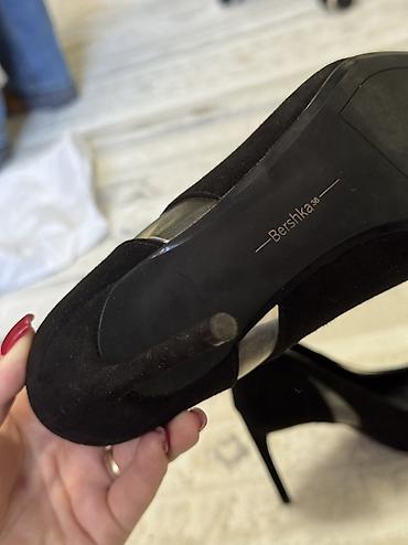 Туфли: Девочки, продаю туфли Эти туфли заслуживают выходить в свет Все в at lalafo.kg — 9 Туфли: Девочки, продаю туфли Эти туфли заслуживают выходить в свет Все в — 9