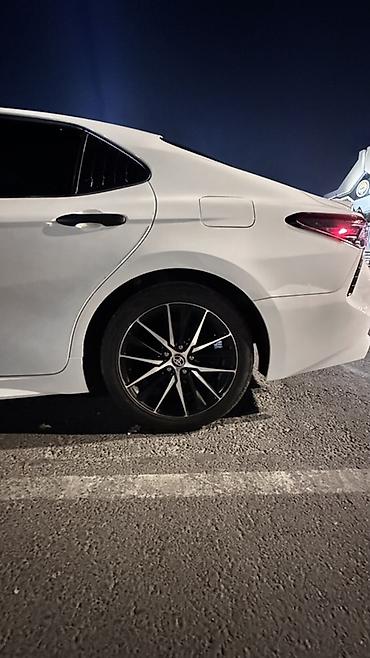 Продажа авто: Toyota Camry: 2021 г., 2.5 л, Автомат, Бензин, Седан — 5