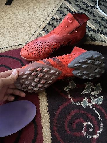 обувь мюли: Футбольные бутсы/сороконожки adidas Predator (линейка без шнурков — 1
