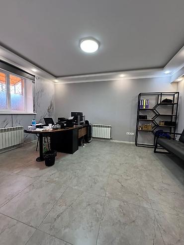 Аренда офисов: Аренда офисов, 150 м², В жилом комплексе, 1 линия, С отдельной кухней, С отдельным входом — 1