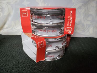 Čaše: Pepeljare 1 nove gorki list. Nove pepeljare pakovanje po dve. Cena za — 2