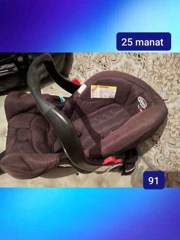 Manejlər: Graco brendinin uşaq avtomobil üçün beşik tipli oturacağı. - Rəng