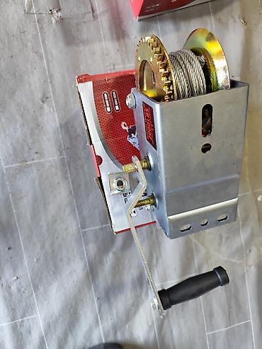 другой: Ручная лебедка с тросом HAND WINCH 1000 lbs. Описание:. - — 4