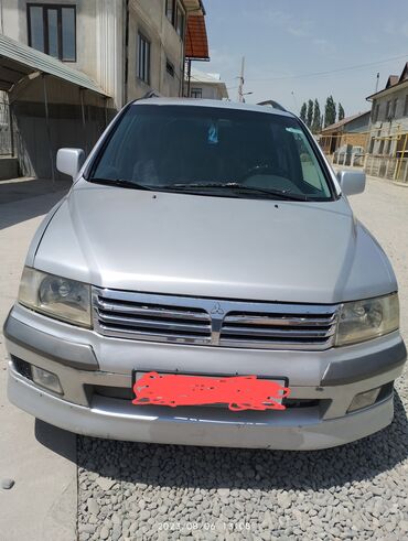 продаю гольф: Mitsubishi Space Wagon: 2000 г., 2.4 л, Механика, Бензин, Минивэн