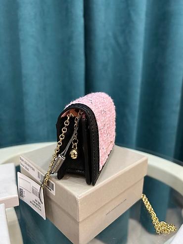 Другие сумки: Мини-сумочка Charles&Keith
Оригинал 🇺🇸 — 4