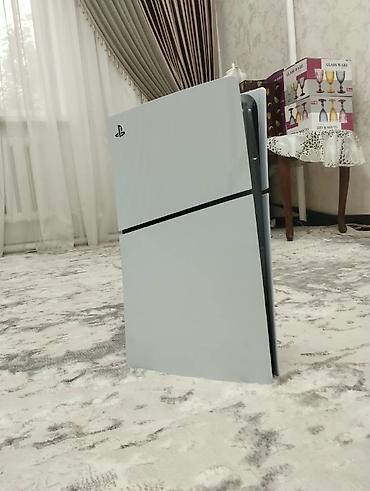 spark 2: Игровая консоль PlayStation 5 - Современный дизайн с белыми сменными — 4