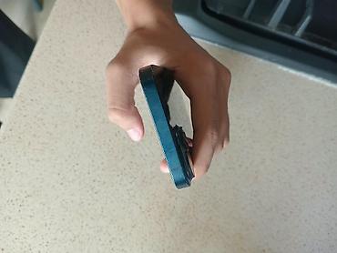 Мобильные телефоны: IPhone 13, Голубой — 4