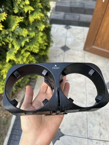 Другие аксессуары для салона: Подстаканник на Мерседес w221 в оригинале