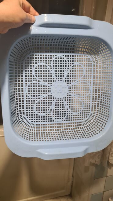 противоскользящий коврик: Дуршлаг-вставка в раковину, новый, пищевой пластик. Размер 36см×42см