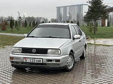 12 t: Volkswagen Vento: 1994 г., 1.8 л, Механика, Бензин, Седан — 10