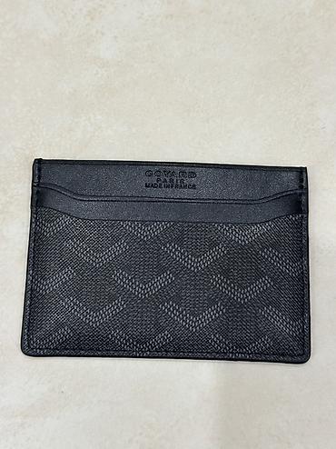 Картхолдеры: Карточница Goyard, компактная и тонкая. Характеристики: - Материал — 19