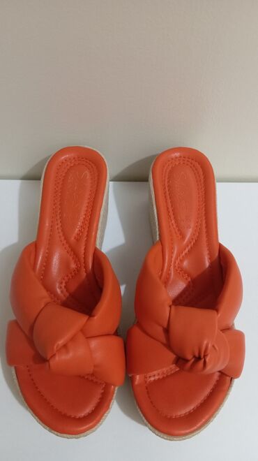 balenciaga triple s: Fashion slippers, 39 at lalafo.rs balenciaga triple s: Fashion slippers, 39