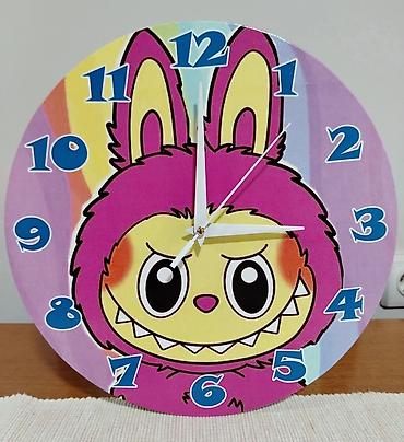 Satovi za kuću: Ima vise velicina. Okrugli 28,5 cm. precnik 2400 din. 27x35 cm.2400 — 18