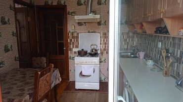 Uzunmüddətli kirayə mənzillər: Nizami rayonu,Xalqlar metrosu yaxın,8 km bazarının üstündə,14 — 5