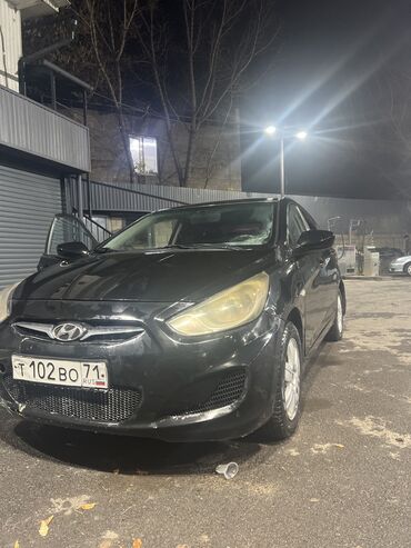 Hyundai: Hyundai Solaris: 2013 г., 1.6 л, Механика, Бензин, Седан