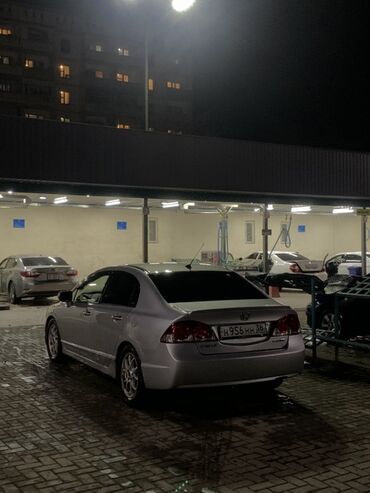 купить бу шины в бишкеке: Honda Civic: 2006 г., 1.3 л, Вариатор, Бензин, Седан