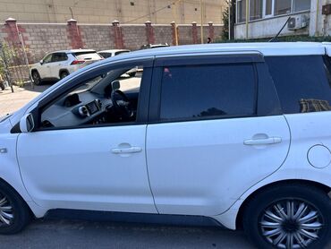 ролс ройс машина: Toyota ist: 2003 г., 1.3 л, Автомат, Бензин, Хетчбек