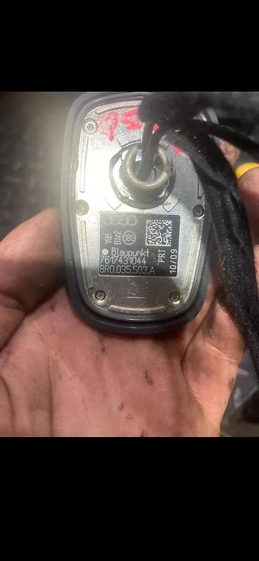 cari online: AUDI Q5 RADIO GPS ANTENA 8R0035503A | Audi delovi zemun altina — 2