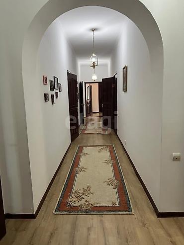 Продажа домов: Дом, 170 м², 5 комнат — 6