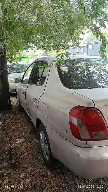 passat variant: Toyota Platz: 2000 г., 1.5 л, Автомат, Бензин, Седан — 4