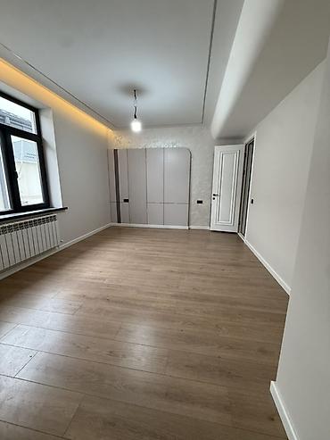 Продажа коттеджей и домов: 🏡ПРОДАЕТСЯ ОСОБНЯК 📍Арча-Бешик 🏠Площадь:200м² 🌿Участок:3сотки — 13