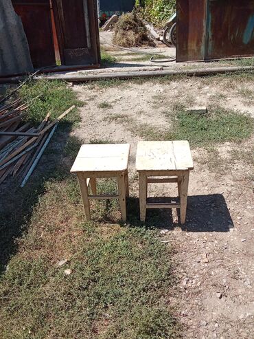 письменные столы ош: Продам стулья б/у и табуретки