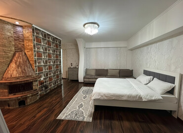 Посуточная аренда квартир: 1 комната, Душевая кабина, Постельное белье, Кондиционер — 1